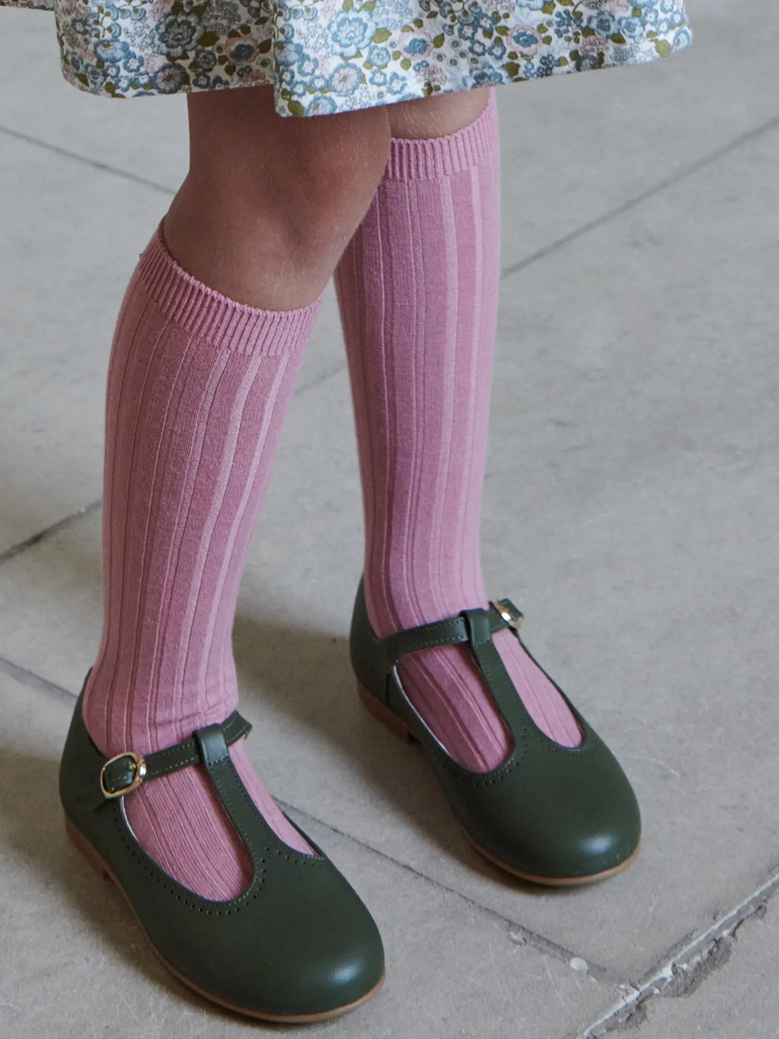 Dusty Pink Ribbed Knee High Girl Socks