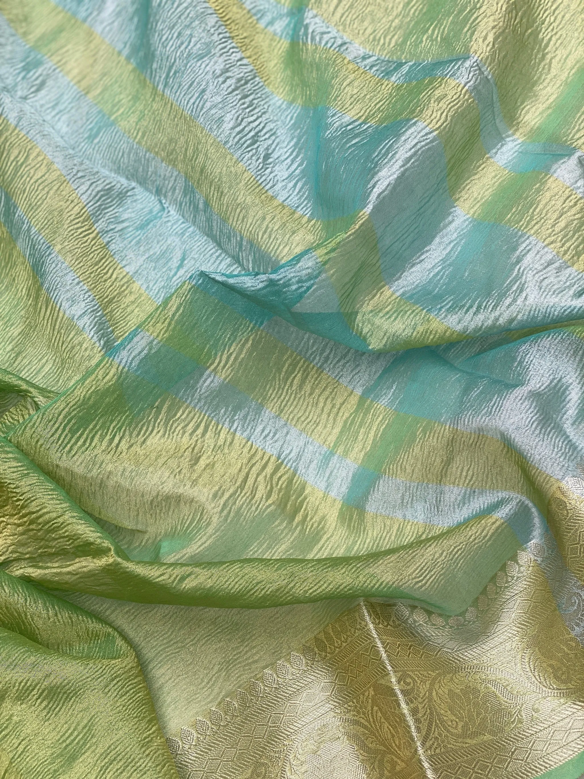 Elegant Green Pure Crushed Tissue Handloom Banarasi Saree