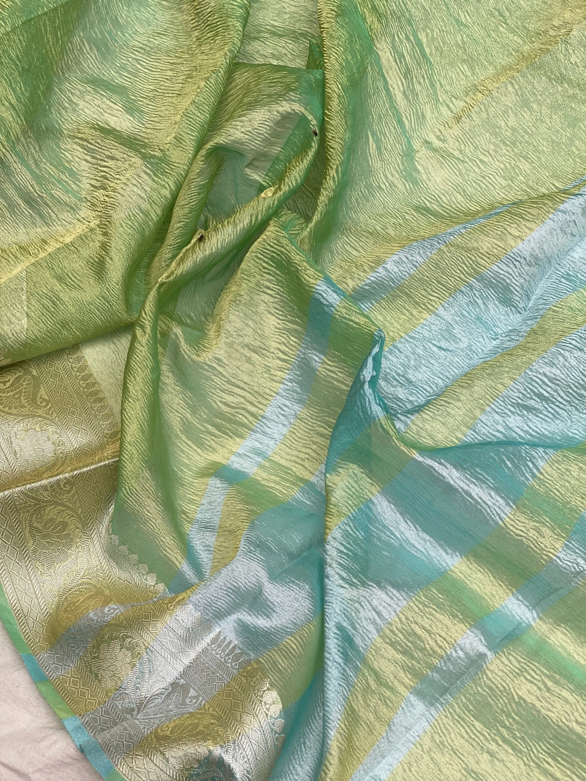 Elegant Green Pure Crushed Tissue Handloom Banarasi Saree