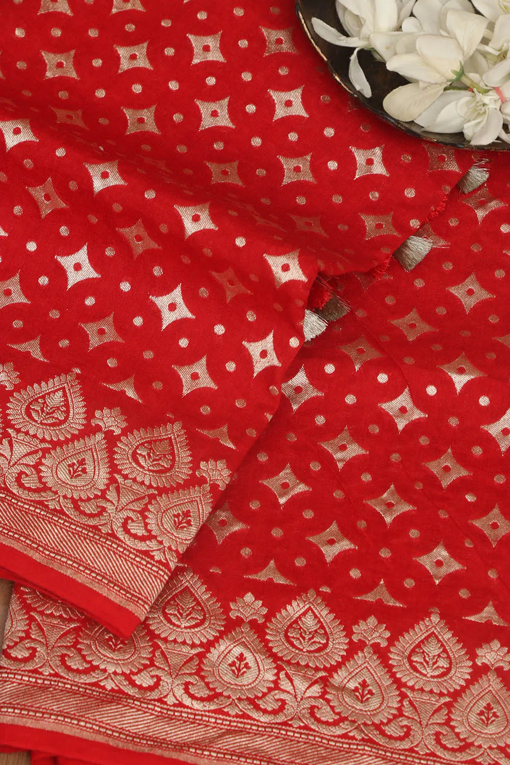 Exquisite Red Banarasi Handloom Pure Moonga Silk Dupatta