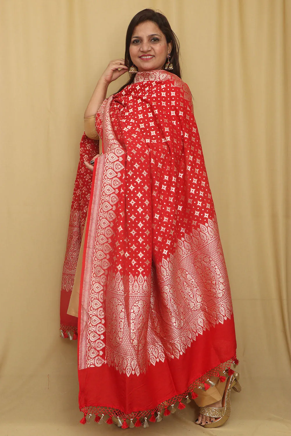 Exquisite Red Banarasi Handloom Pure Moonga Silk Dupatta