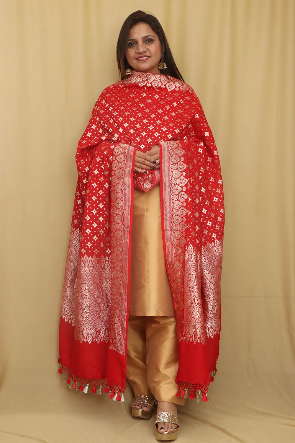 Exquisite Red Banarasi Handloom Pure Moonga Silk Dupatta