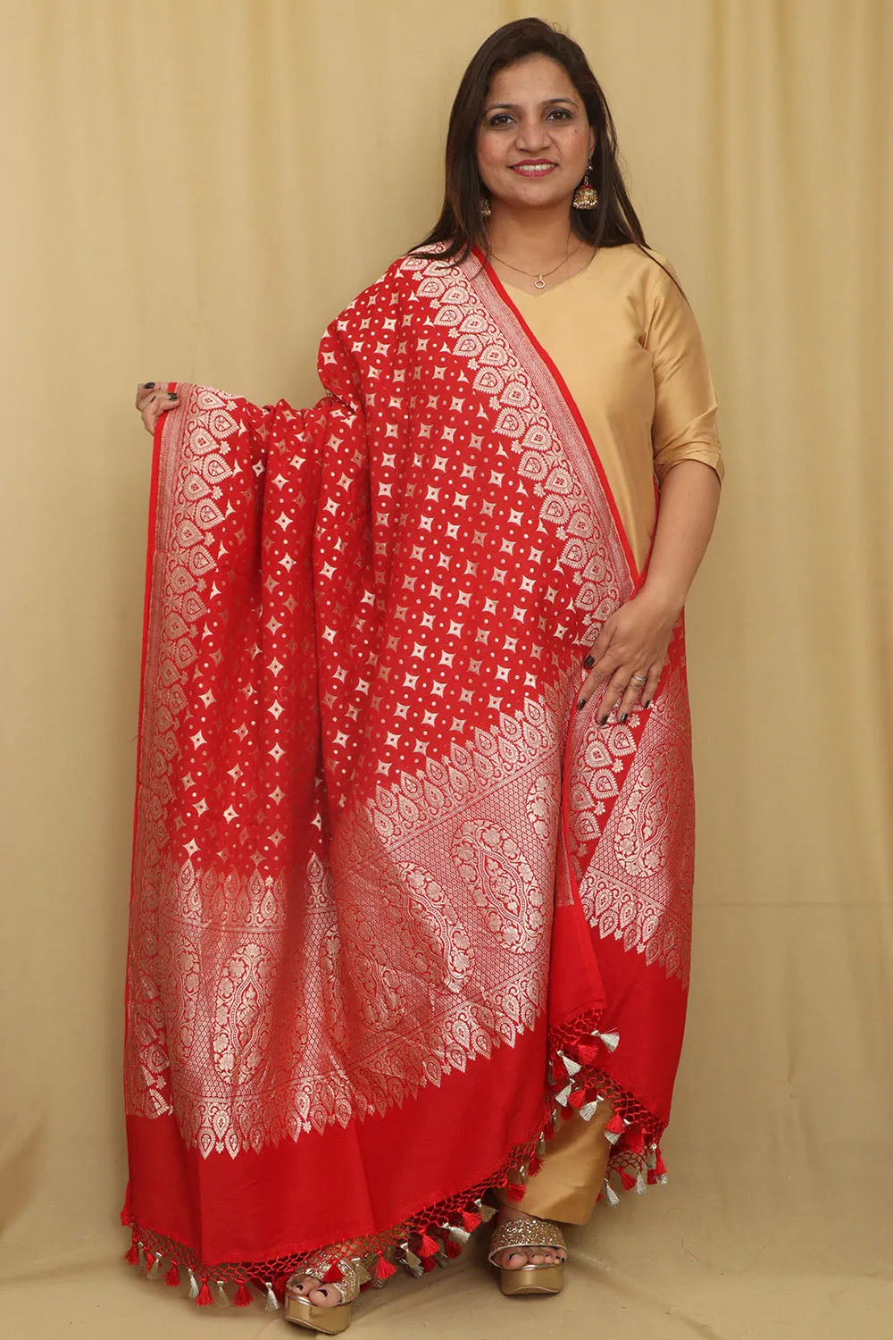 Exquisite Red Banarasi Handloom Pure Moonga Silk Dupatta