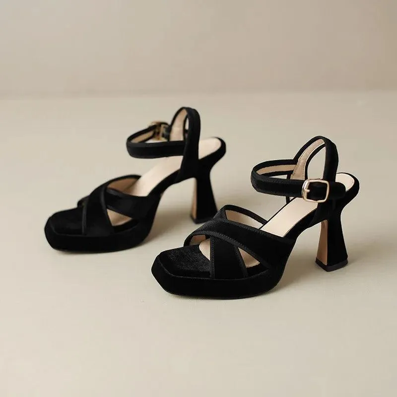 FT2382 Elegant Retro Velvet Sandal - Women's Casual Shoes