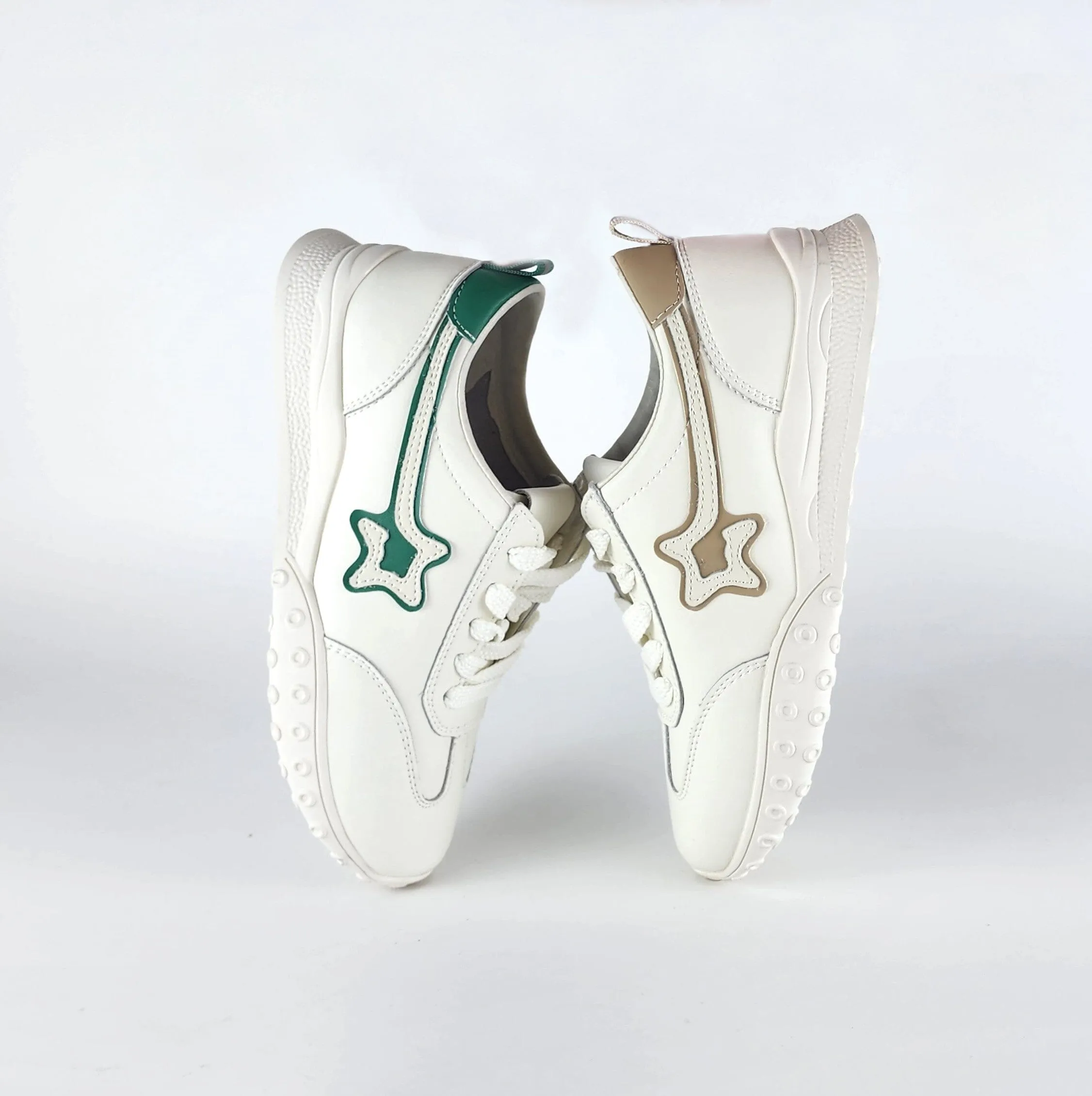 SS23009 White leather sneakers with star and flexible sole SALE